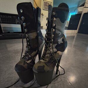 Pleaser heels camo 8inch size 6